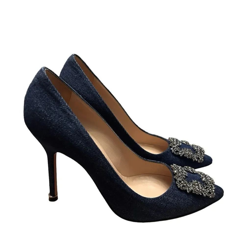 Manolo Blahnik Hangisi Denim Pumps